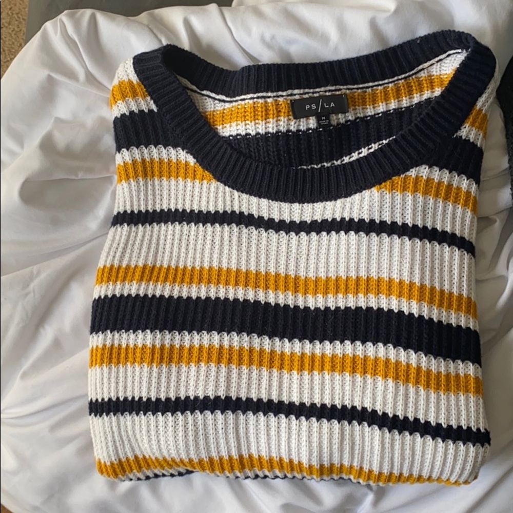 PacSun semi-cropped sweater